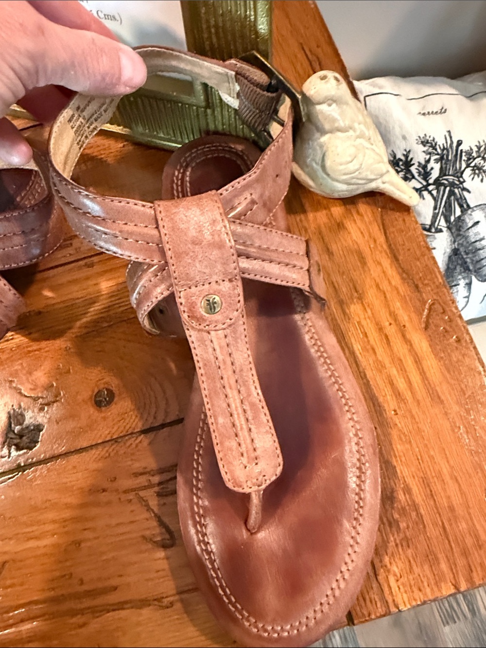 Frye Alessia Brown Leather T-Strap Sandals - Picture 4 of 8